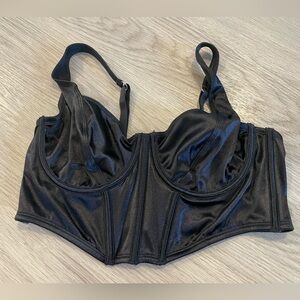 LA SENZA Black Satin Zip up Bustier Crop Top. Size L